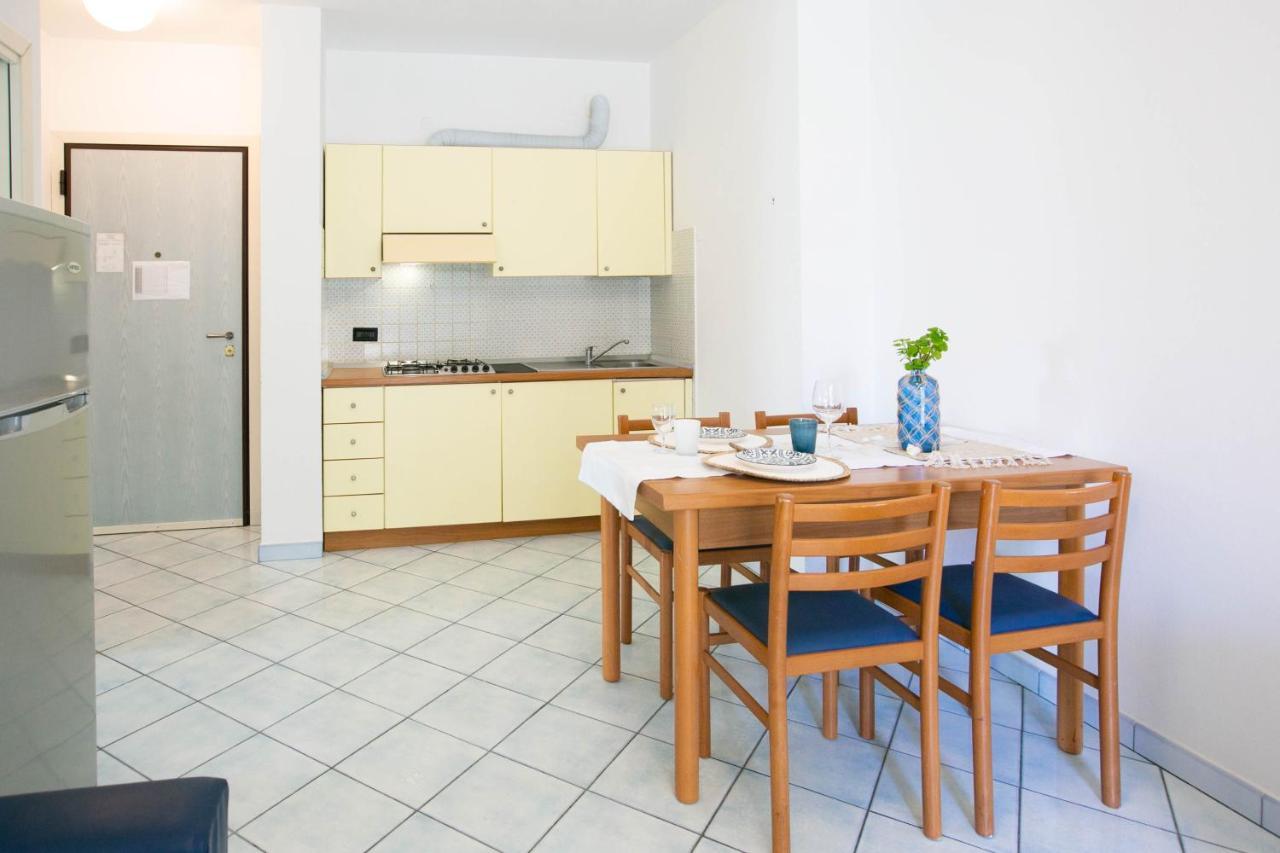 Residence Villa Dei Pini Rimini Zewnętrze zdjęcie