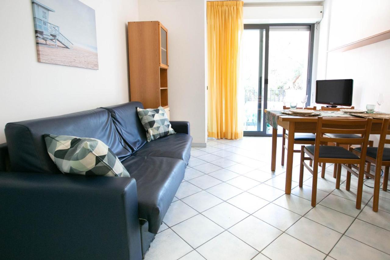 Residence Villa Dei Pini Rimini Zewnętrze zdjęcie