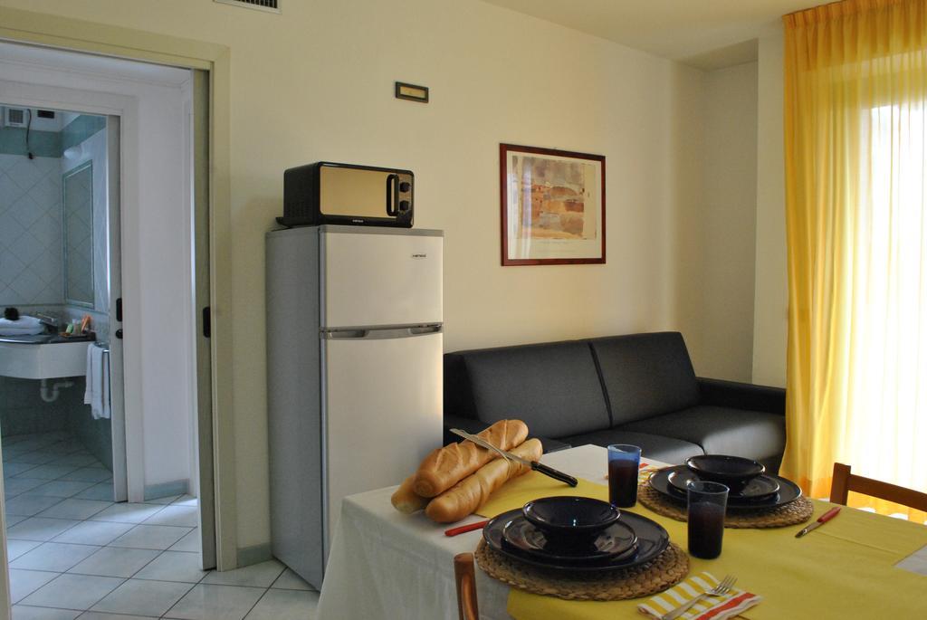 Residence Villa Dei Pini Rimini Zewnętrze zdjęcie