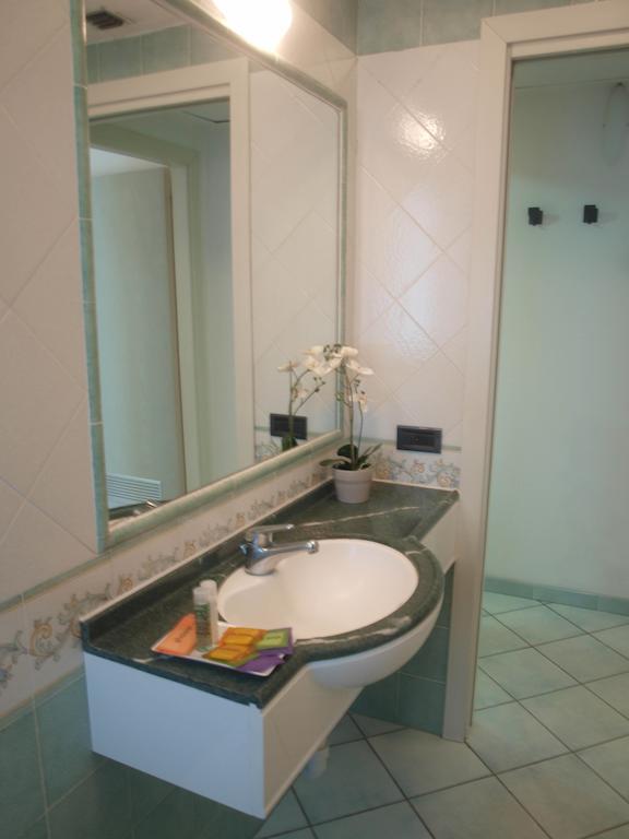 Residence Villa Dei Pini Rimini Zewnętrze zdjęcie